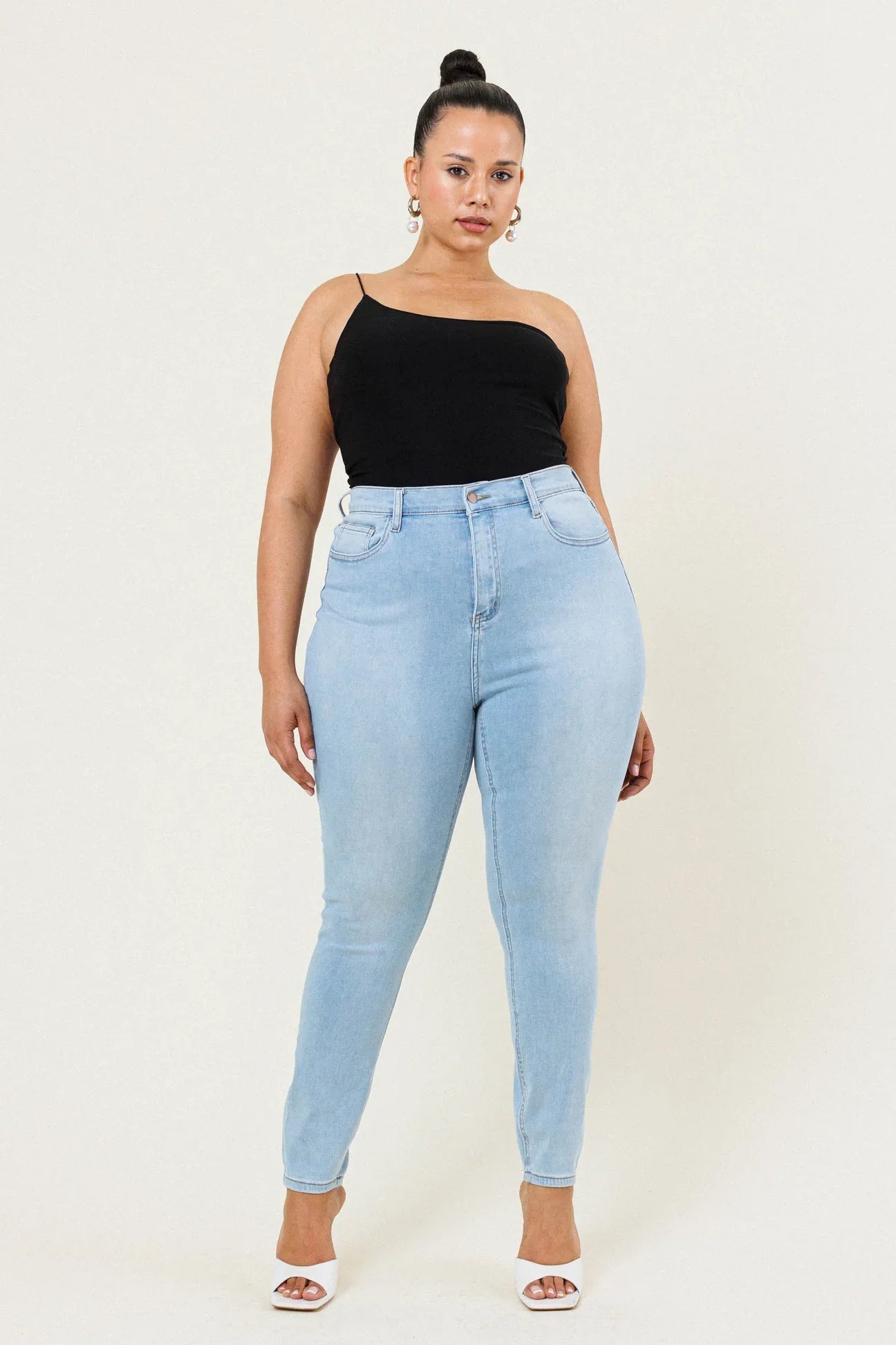 HER Light Stone Jeans